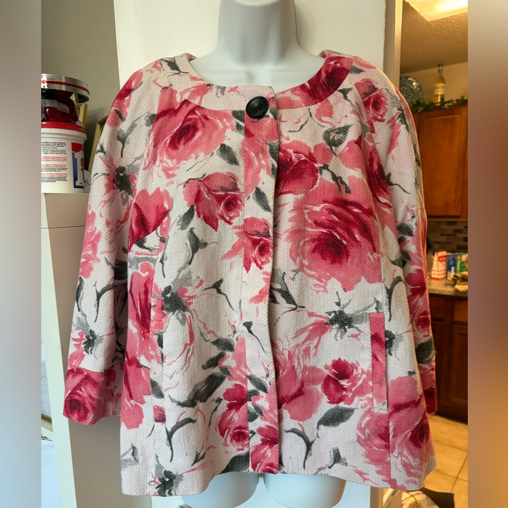 Jones New York Pink Floral Women's Cape